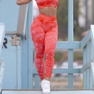 Bombshell Sportswear Hawaiian Punch Ribbed Leggings